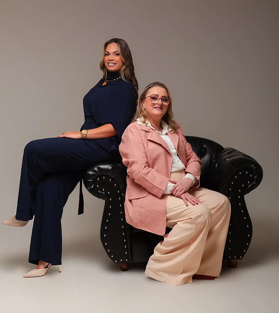 Dra. Gracielle e Dra. Kelle, sócias do Martins & Santos Advocacia